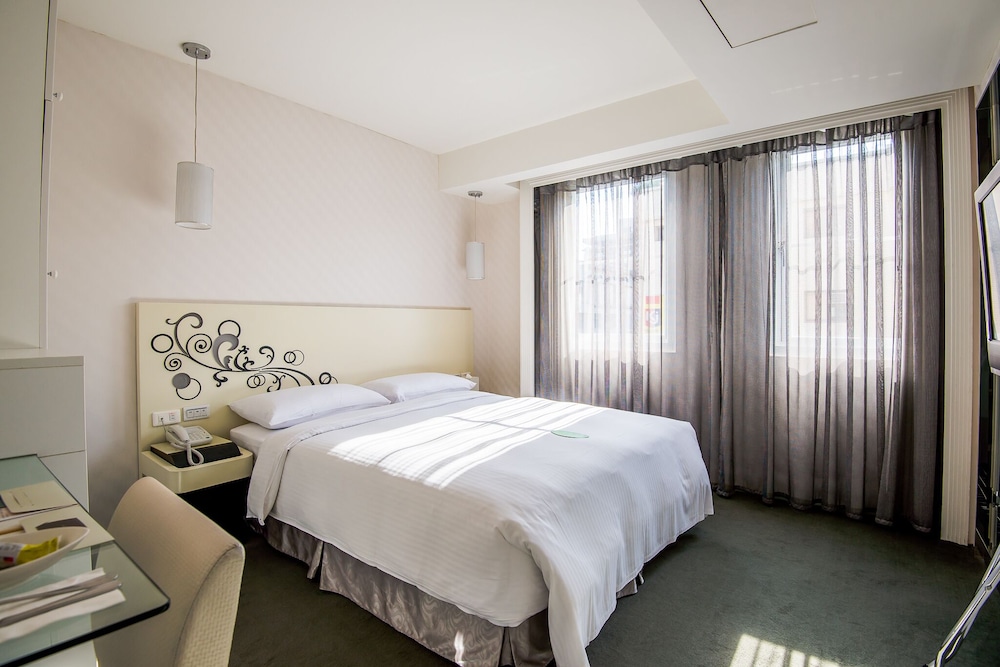 Forward Hotel Taipei 20/75