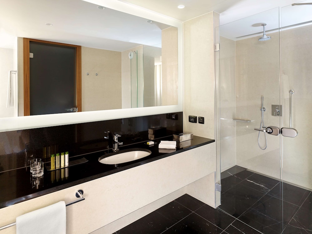 Doubletree By Hilton Zagreb 7/46