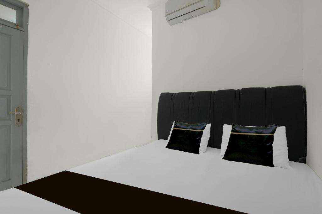 Hotel O near Jakarta International Velodrome formerly Wisma Lamida 14/15