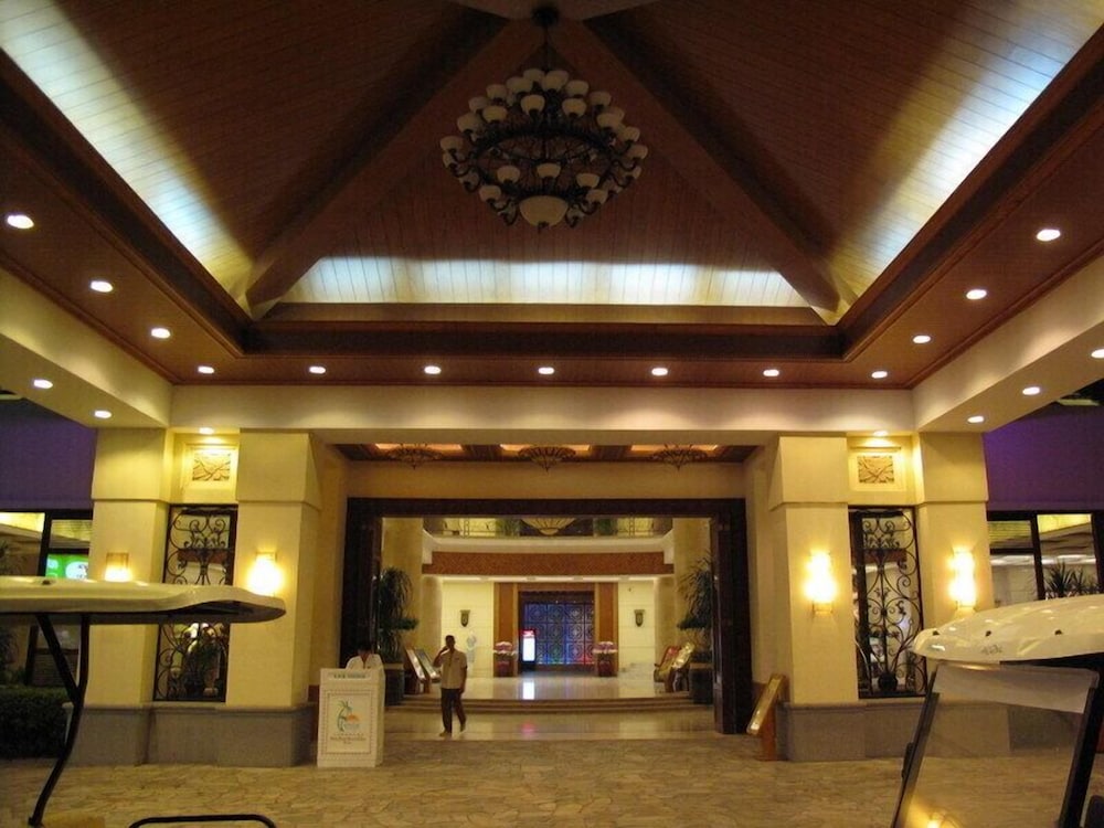 PALM BEACH RESORT AND SPA 5/48