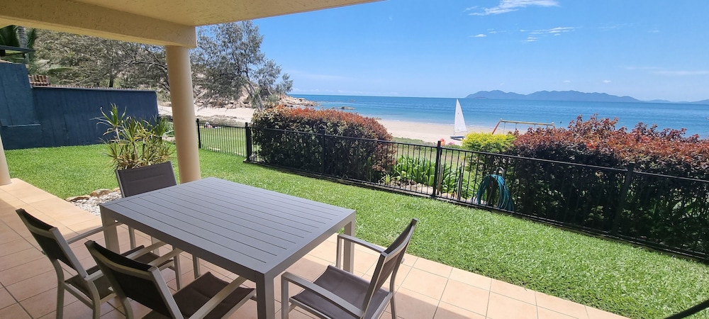 Rose Bay Resort 53/70