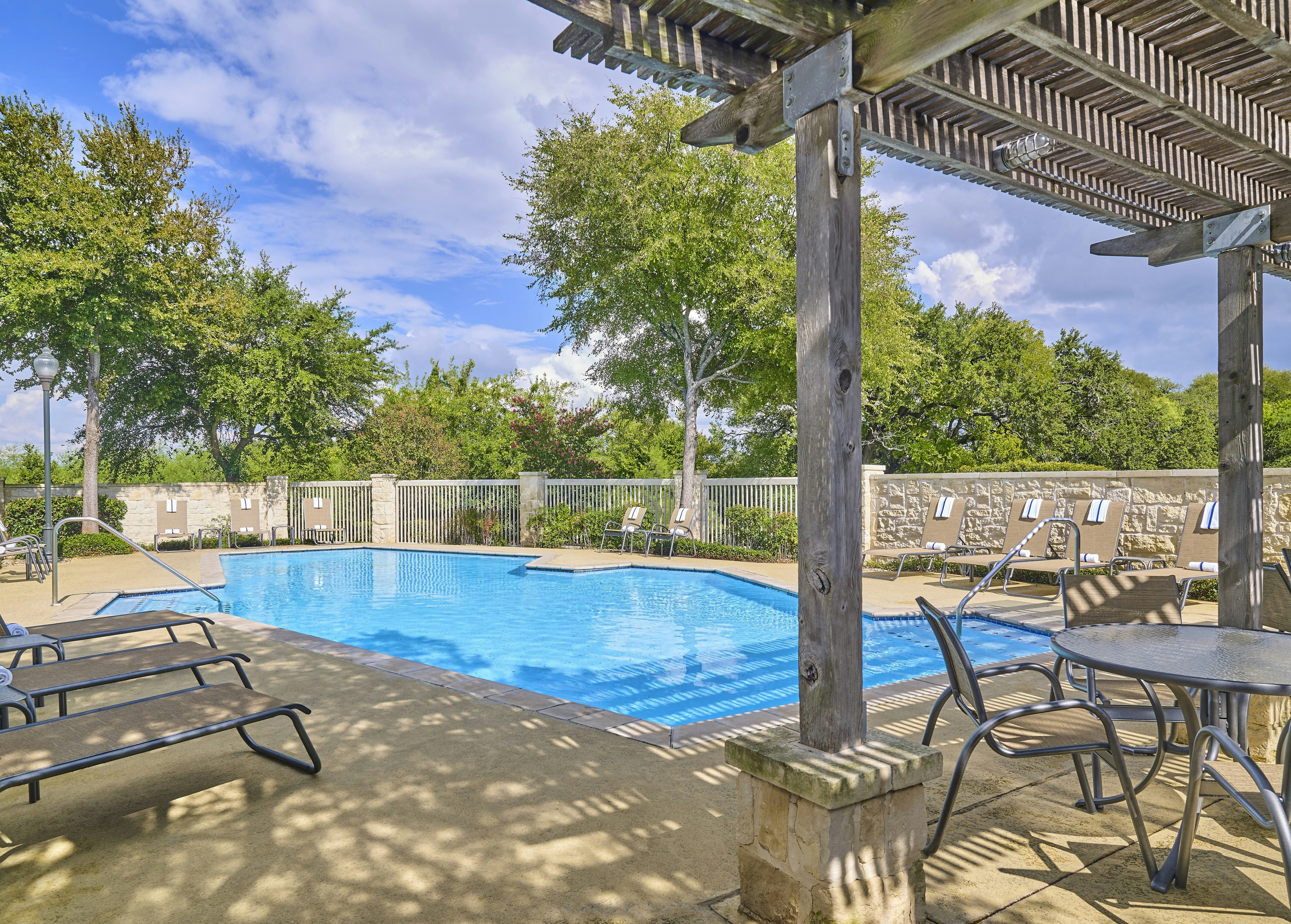 Hampton Inn and Suites Schertz 40/40