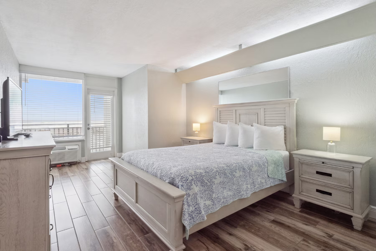 Howard Johnson by Wyndham Oceanfront Daytona Beach 15/44