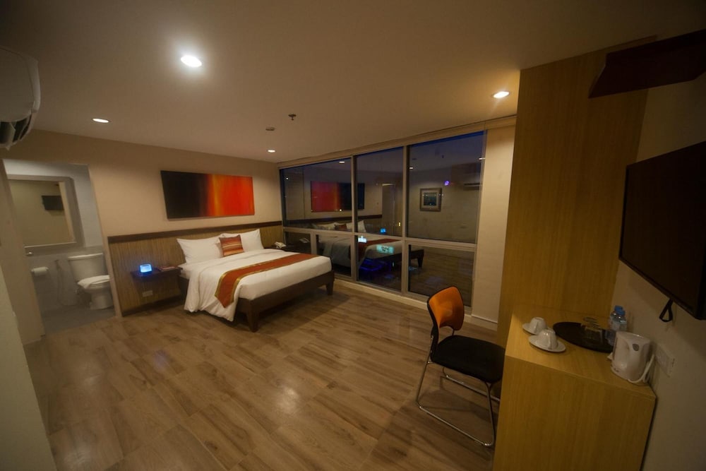 Ns Royal Hotel 29/59