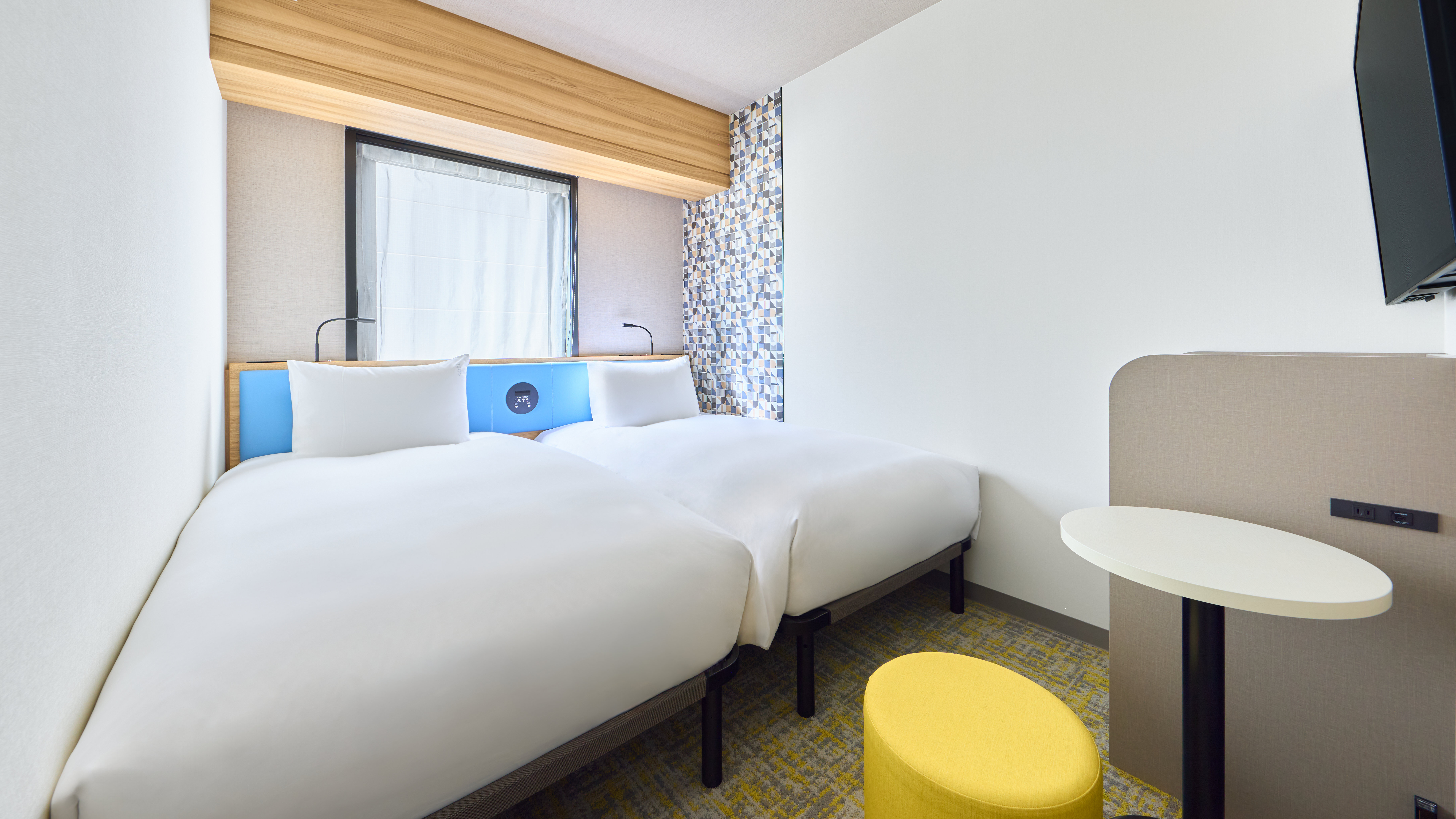Holiday Inn Express Osaka City Centre Midosuji 85/86