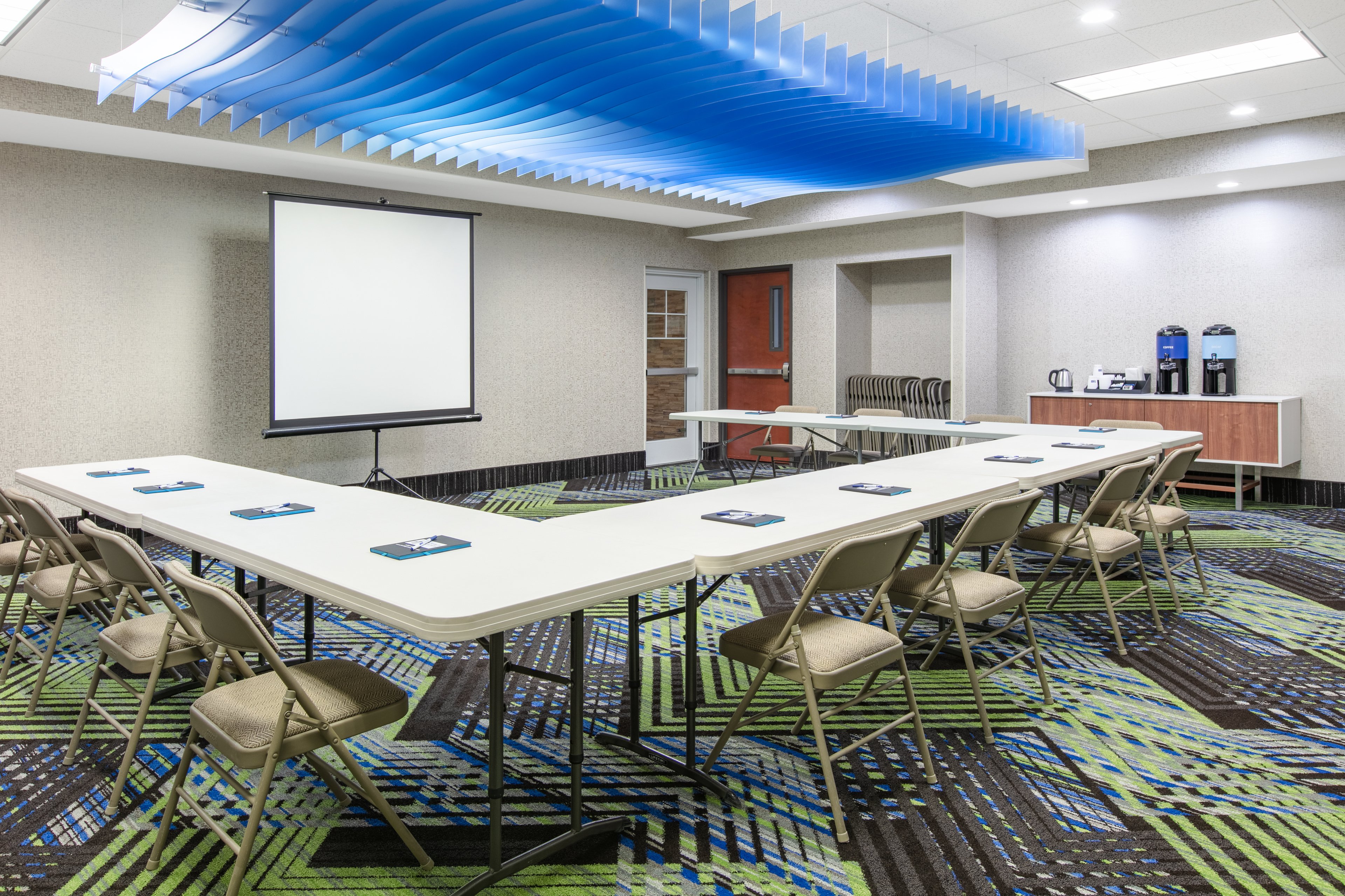 Holiday Inn Express Hotel And Suites Seaside Convention Center 53/65