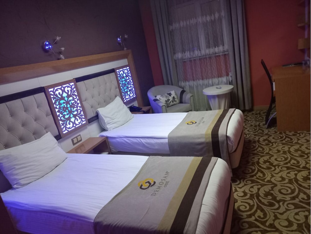 Demosan City Otel 8/15