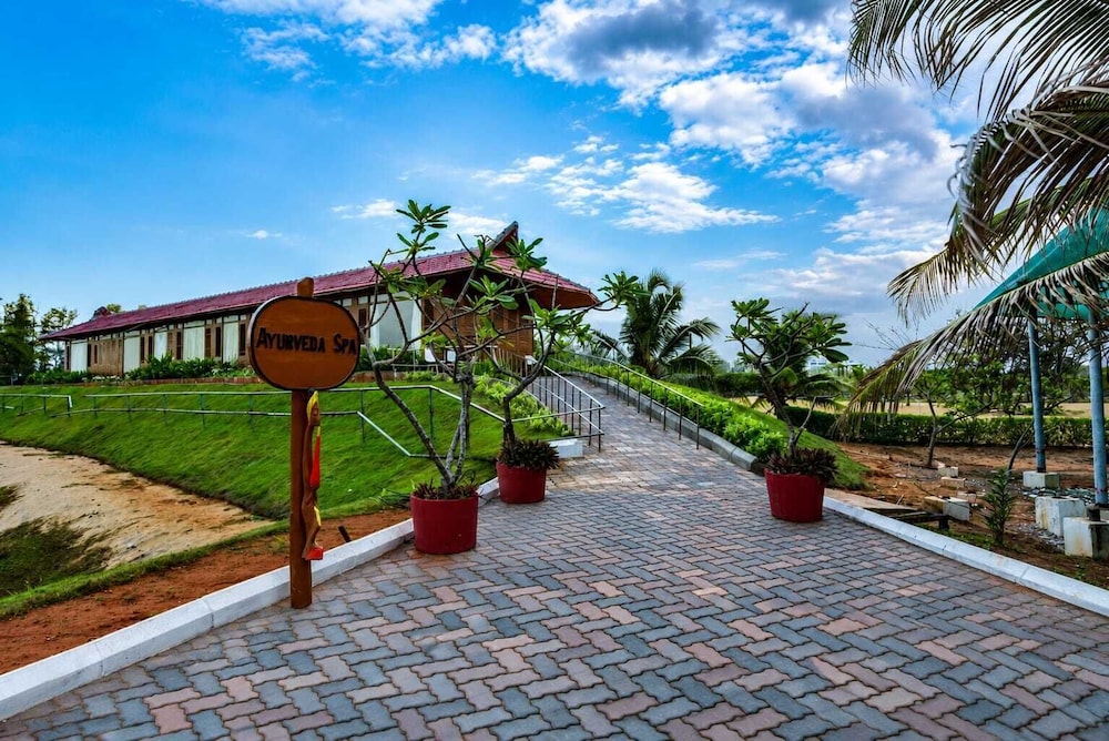 CHARIOT BEACH RESORT 41/50