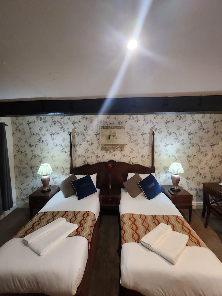 غرفة ديلوكس بسرير مزدوج، The Rose and Crown Hotel 9/10