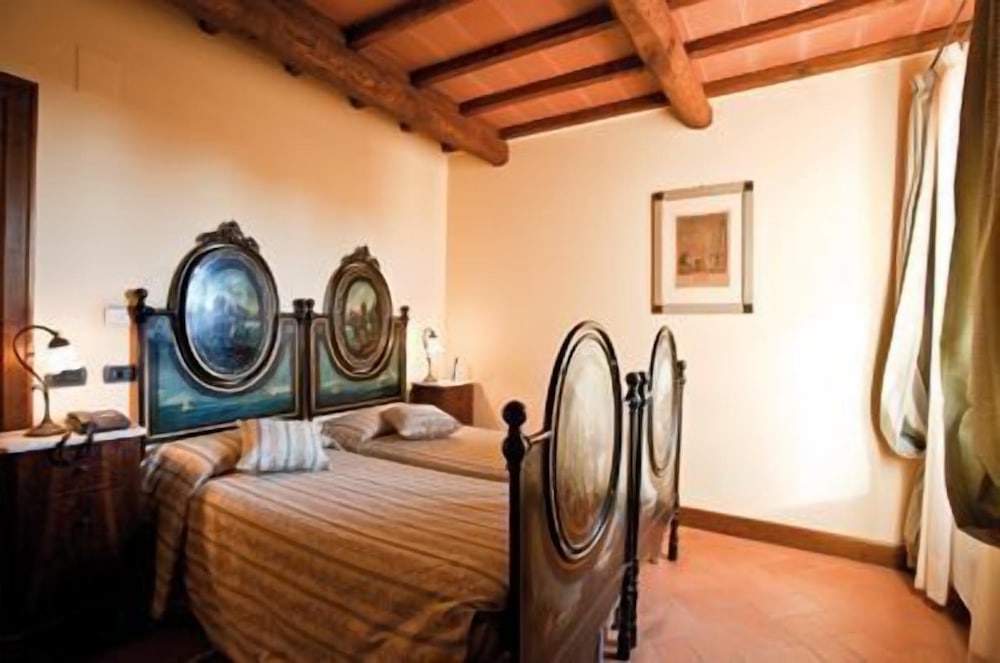 LOCANDA POGGIOLEONE 44/71
