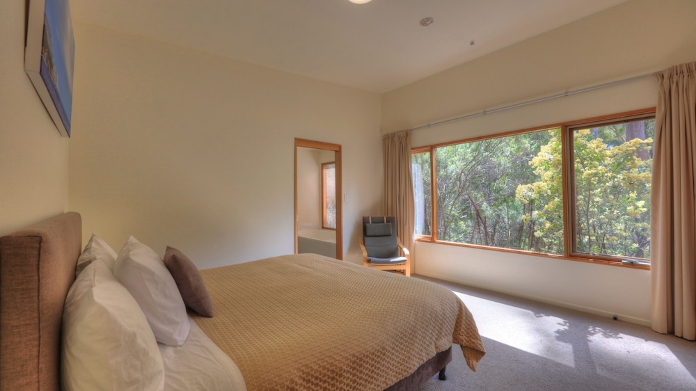 Stewarts Bay Lodge 29/65