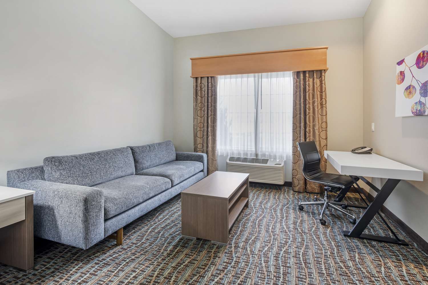 Best Western Plus Peppertree Inn At Omak 25/45