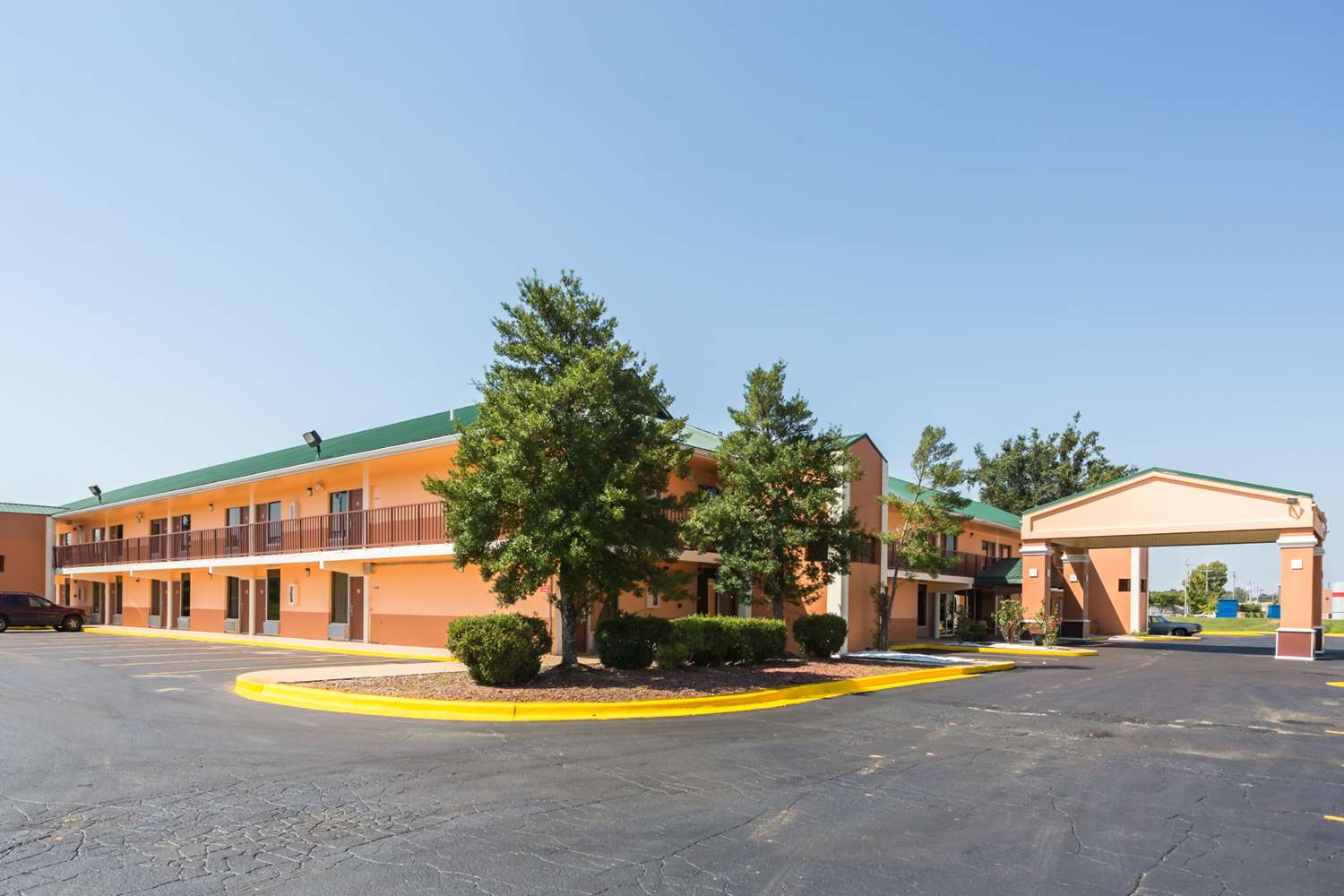 Econo Lodge Decatur South 8/28
