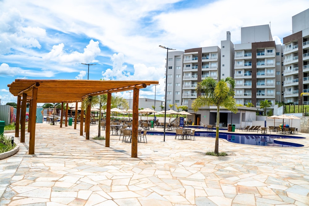 Lagoa Eco Towers Resorts 24/36