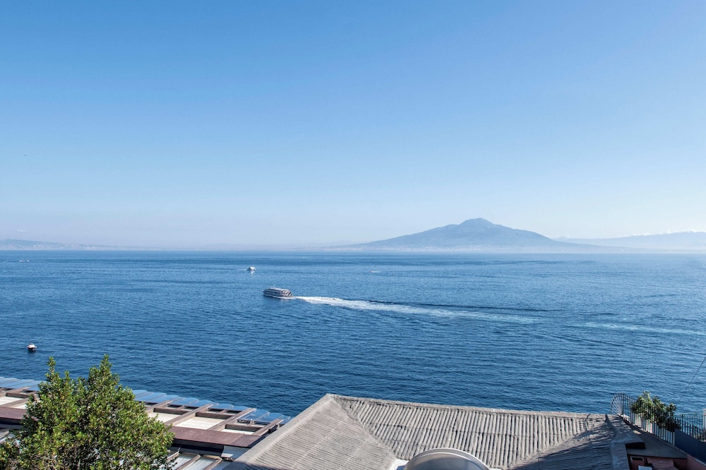 Hotel Regina Sorrento 67/72