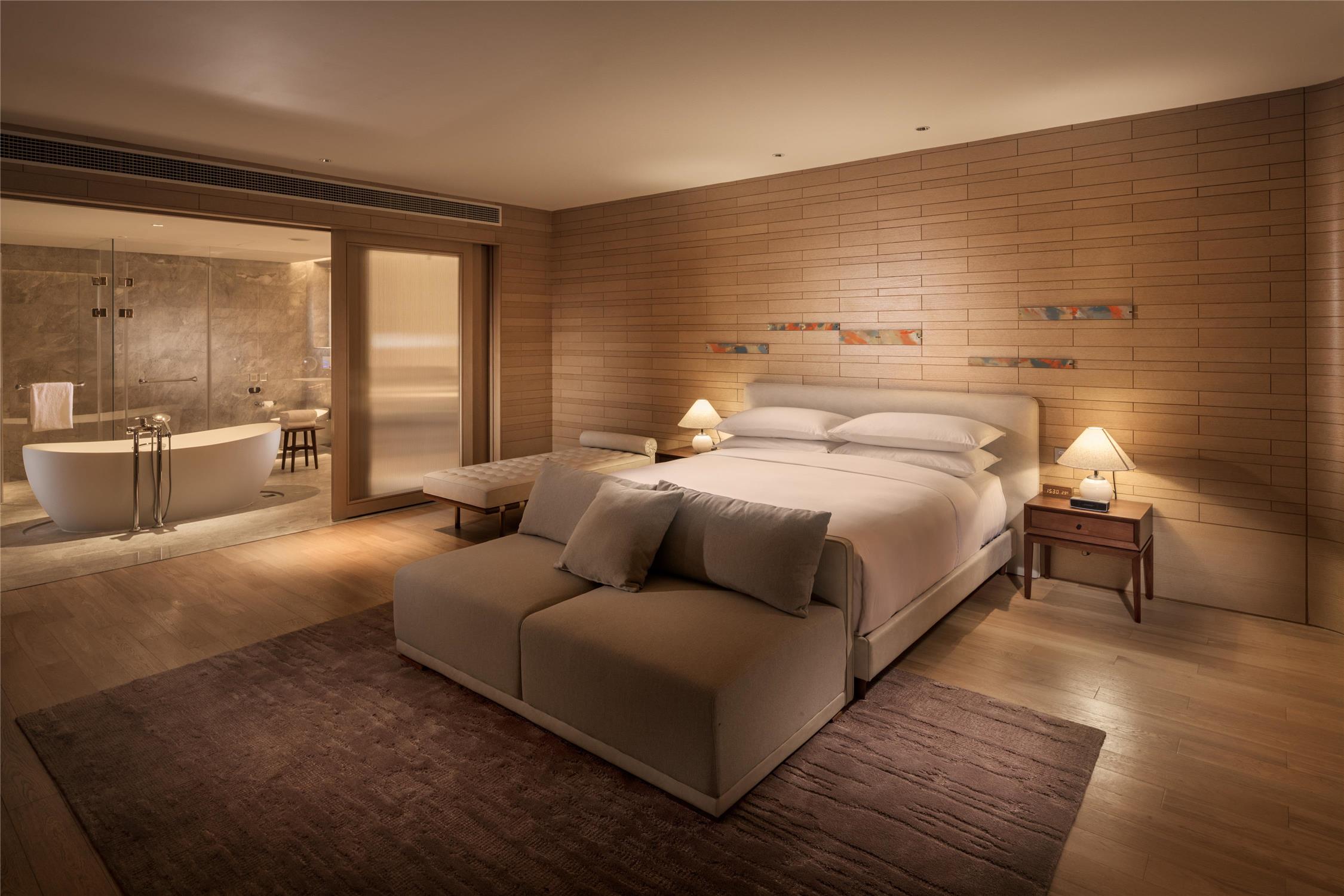 Premium, Suite, King Bed, Lake View, Terrace
