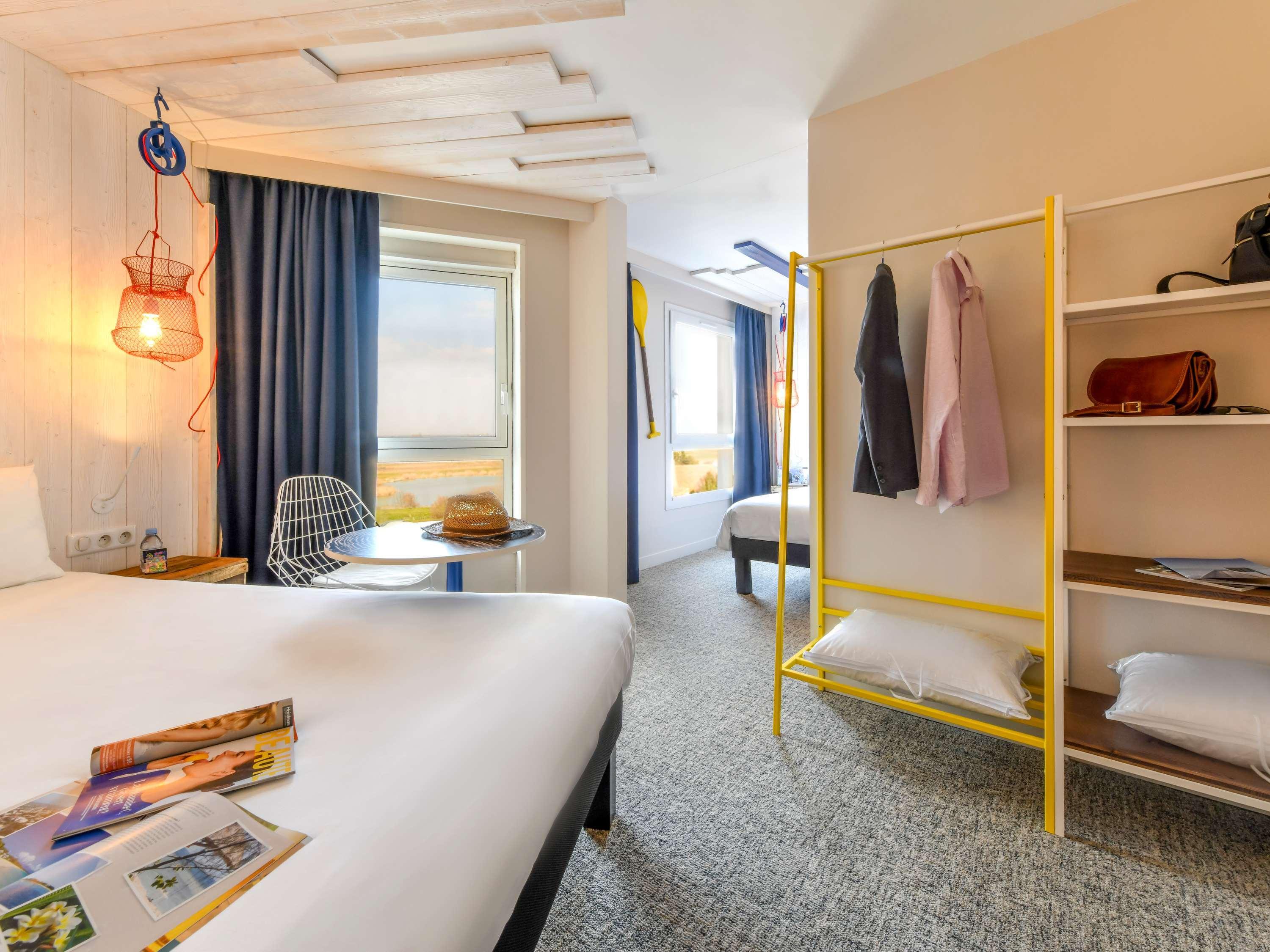 غرفة بسرير مزدوج بإطلالة على البحر مع أريكة، Ibis Styles La Rochelle Thalasso Chatelaillon 3/5
