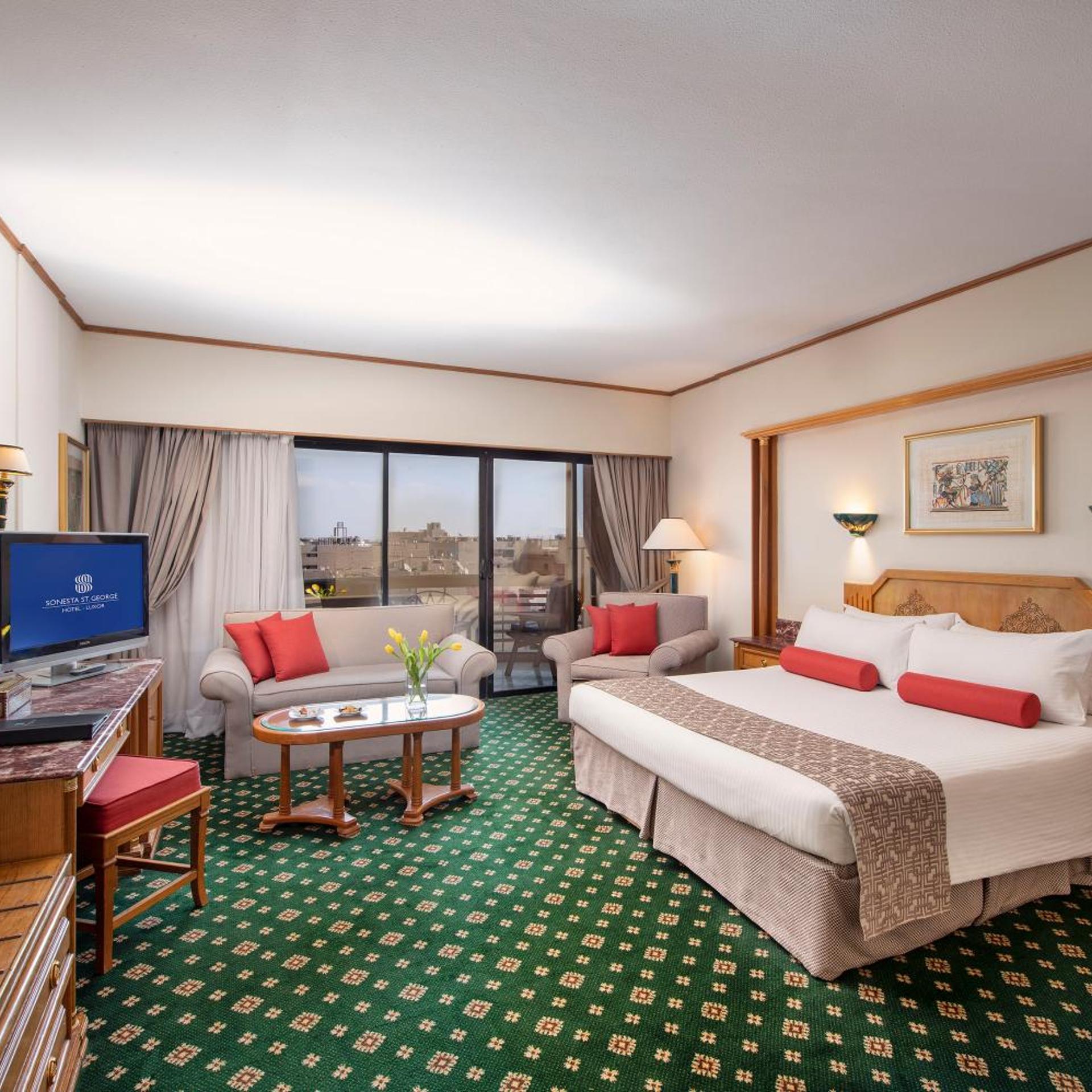 Junior Suite, City Side, River View