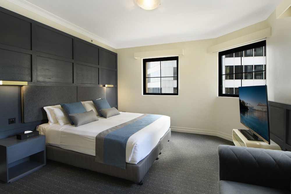 3 BEDROOMS, PENTHOUSE