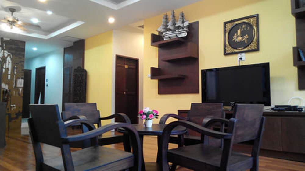 Sunny Hostel Phuket 27/29