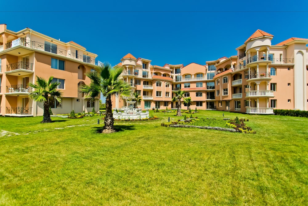 Hacienda Beach Resort 62/70