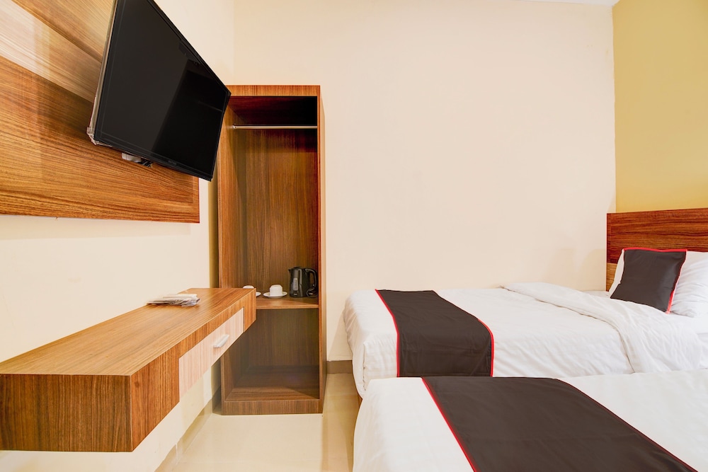 Capital O Pusat Kota Pekanbaru Near Mall Living World Formerly Radja Homestay 23/29