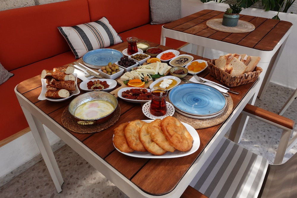 Selin Hotel 35/50