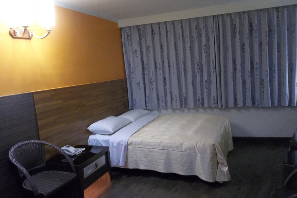 Toong Mao Kao-shang-ching Hotel 33/54