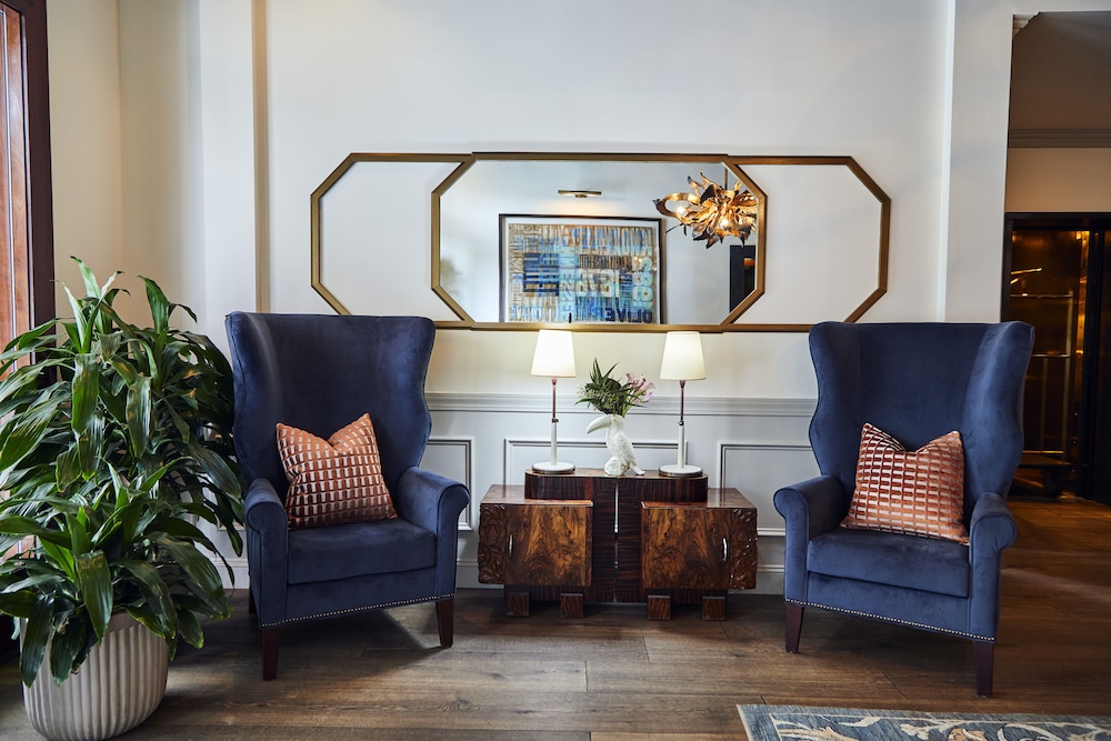 The Oliver Hotel 14/58