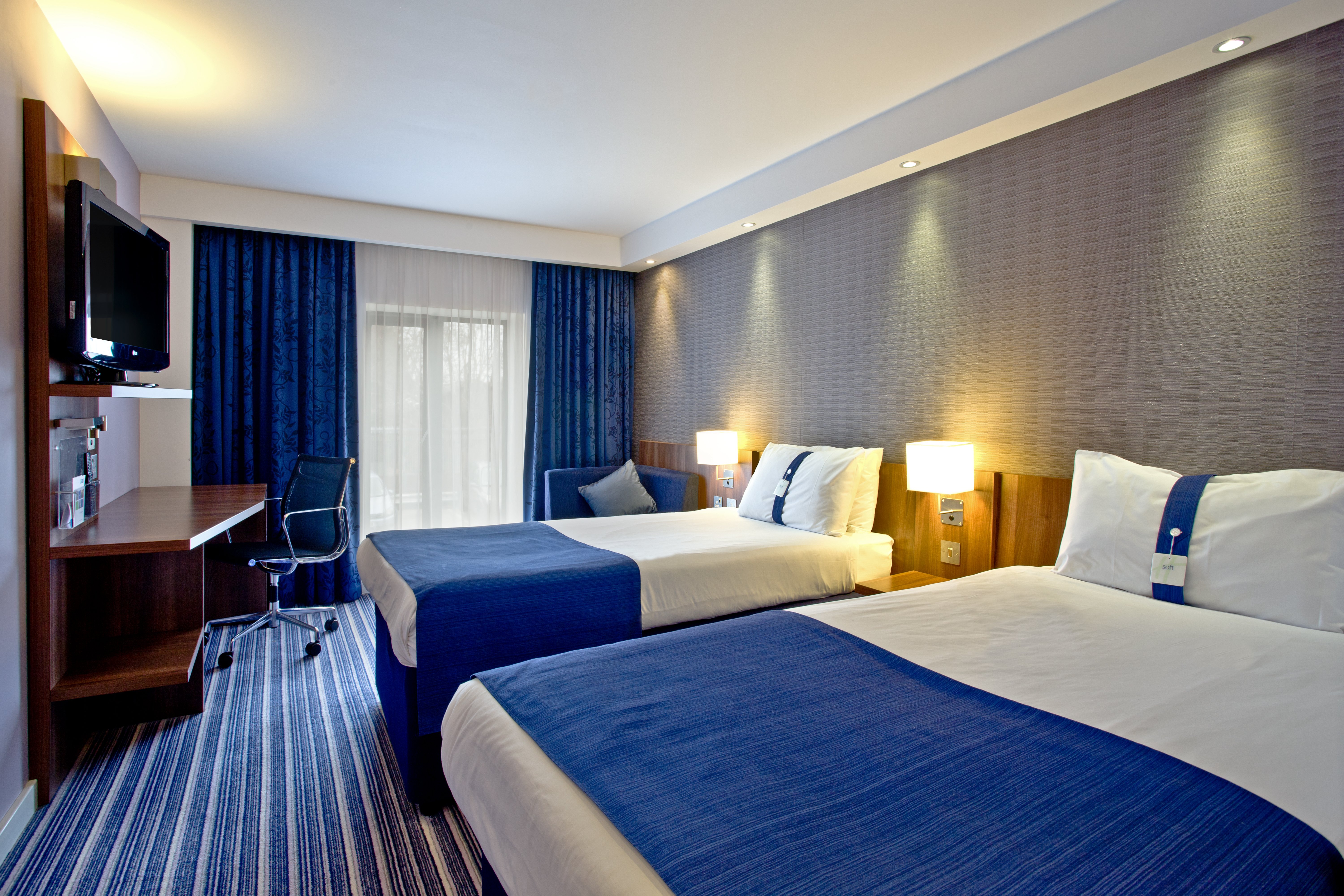 Standard, Twin Beds