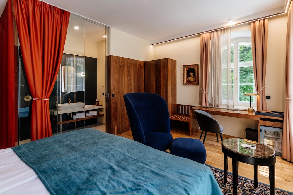 Boutique Hotel Dobrna 18/55