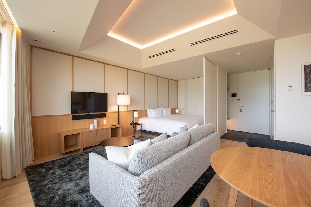 Skye Niseko 23/72