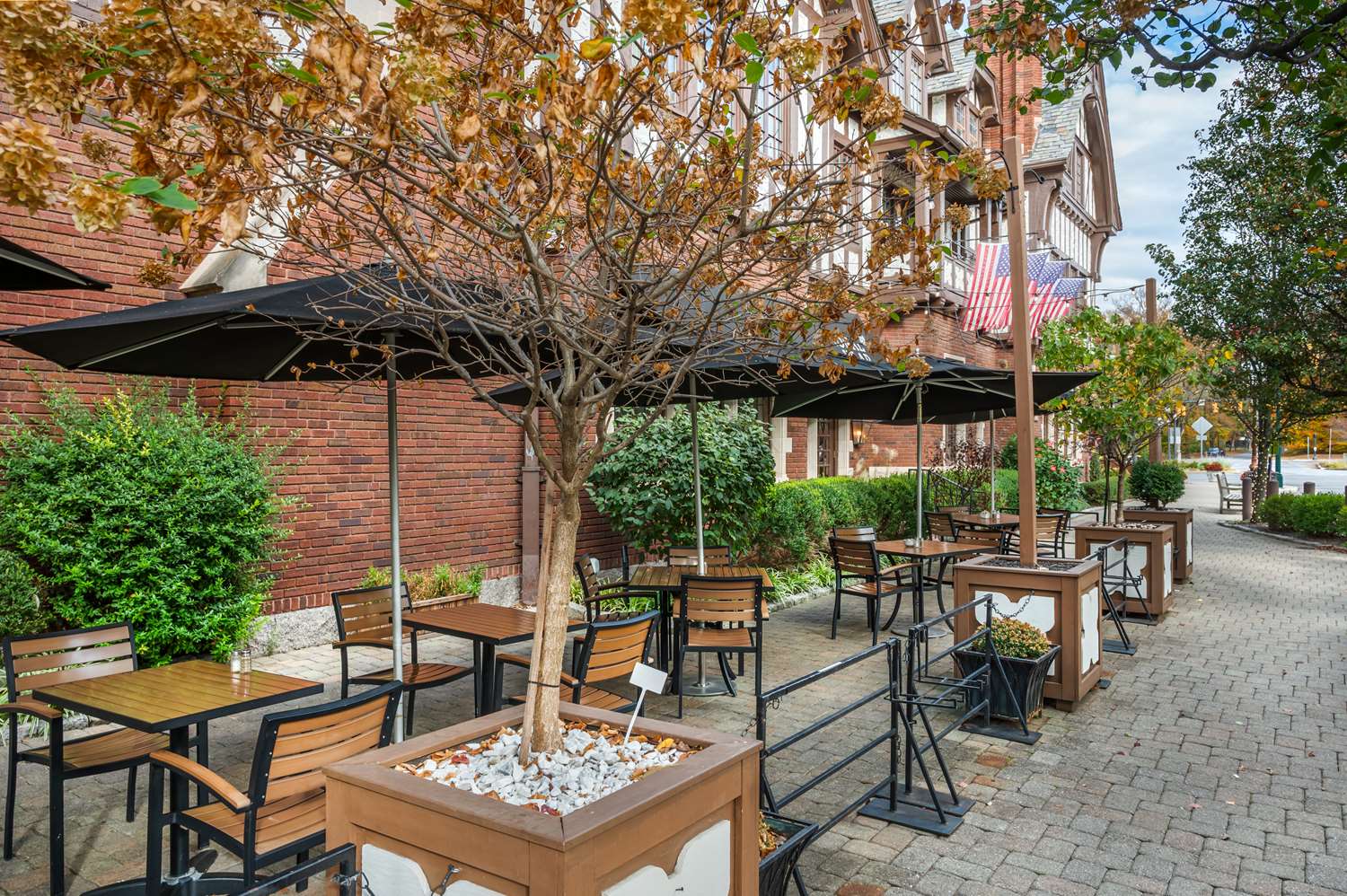 Best Western Premier Mariemont Inn 37/46
