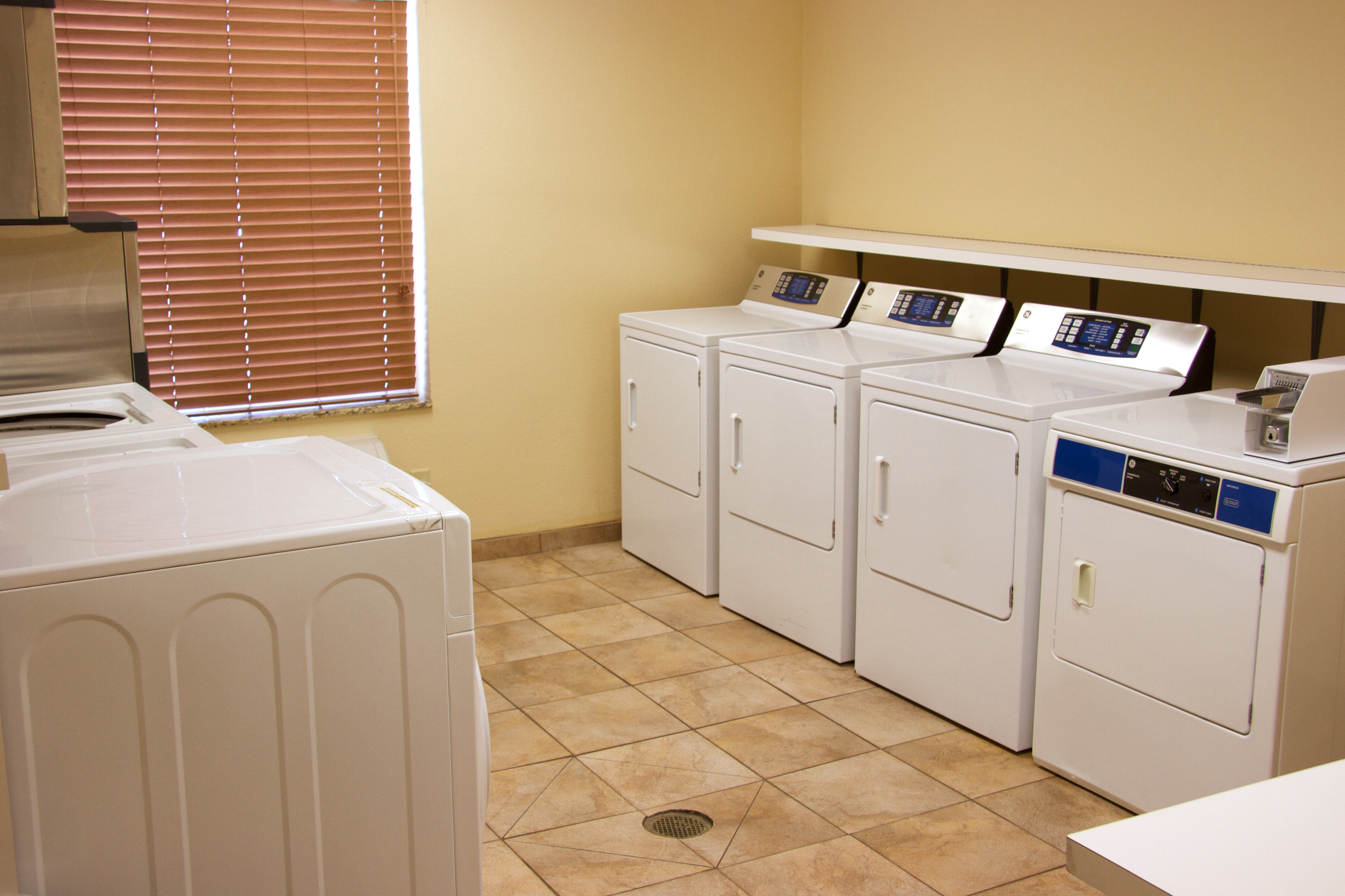 Candlewood Suites Champaign Urbana University Area 11/39