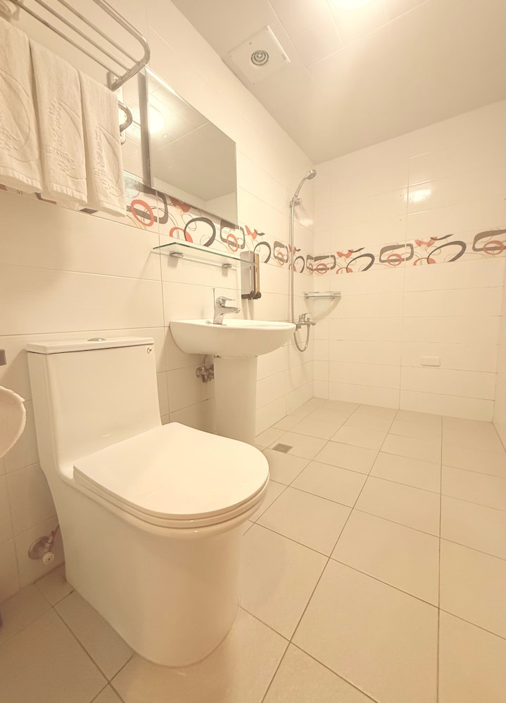 Lunatis Bay Hotel 45/50