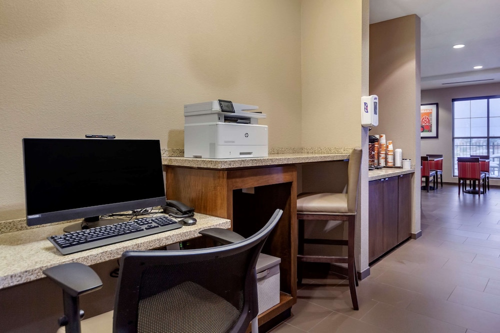 Comfort Inn & Suites Sidney I-80 36/49