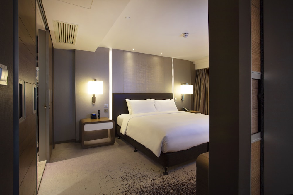 Royal Plaza Hotel Hong Kong 9/51