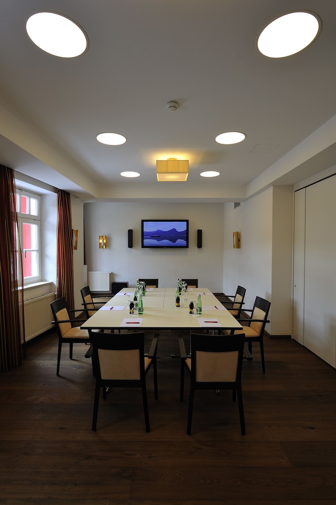 Romantik Residenz (Ferienwohnungen Hotel Im Weissen Rössl) 40/50