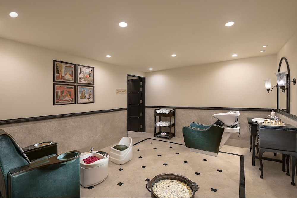Aurika Udaipur - Luxury by Lemon Tree Hotels 34/50