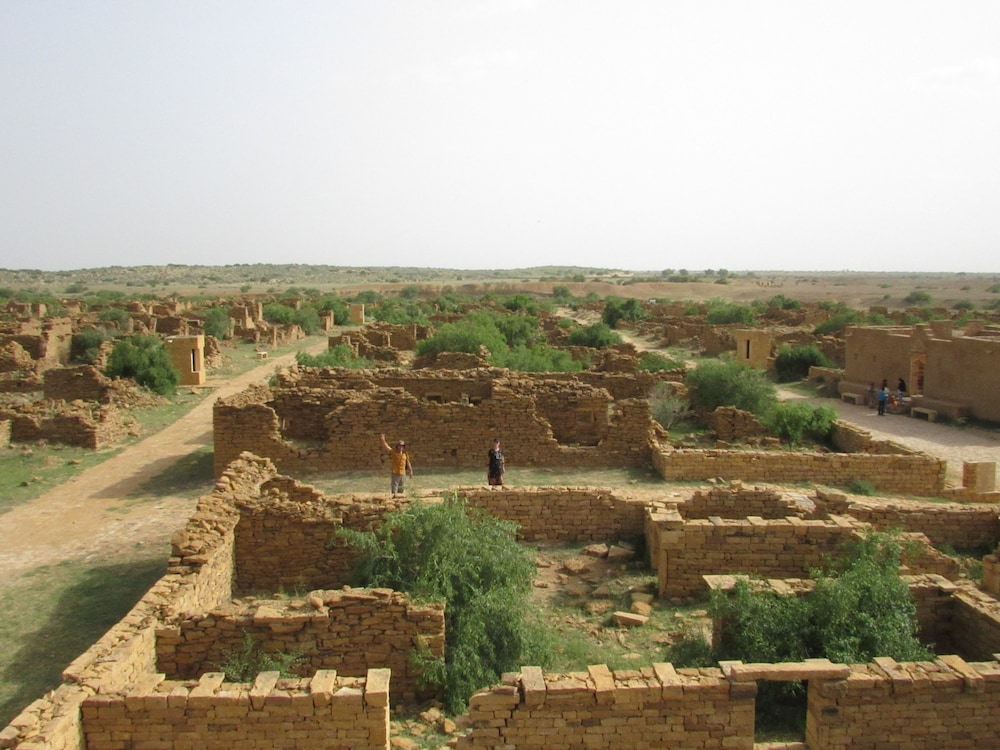 Gaji Hotel 58/64