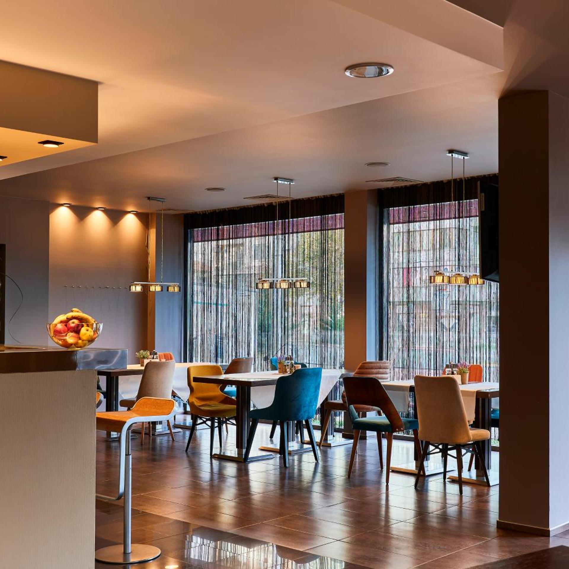 Mirena Hotel 38/50