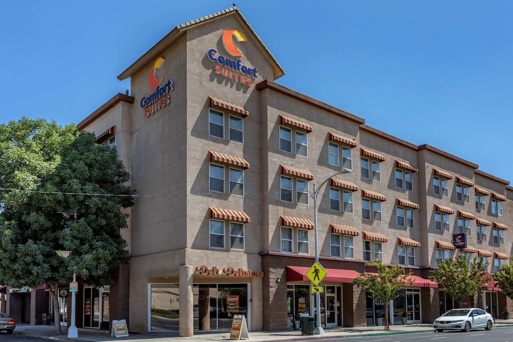 Comfort Suites Visalia - Convention Center 3/41