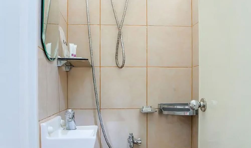غرفة قياسية بسرير مزدوج