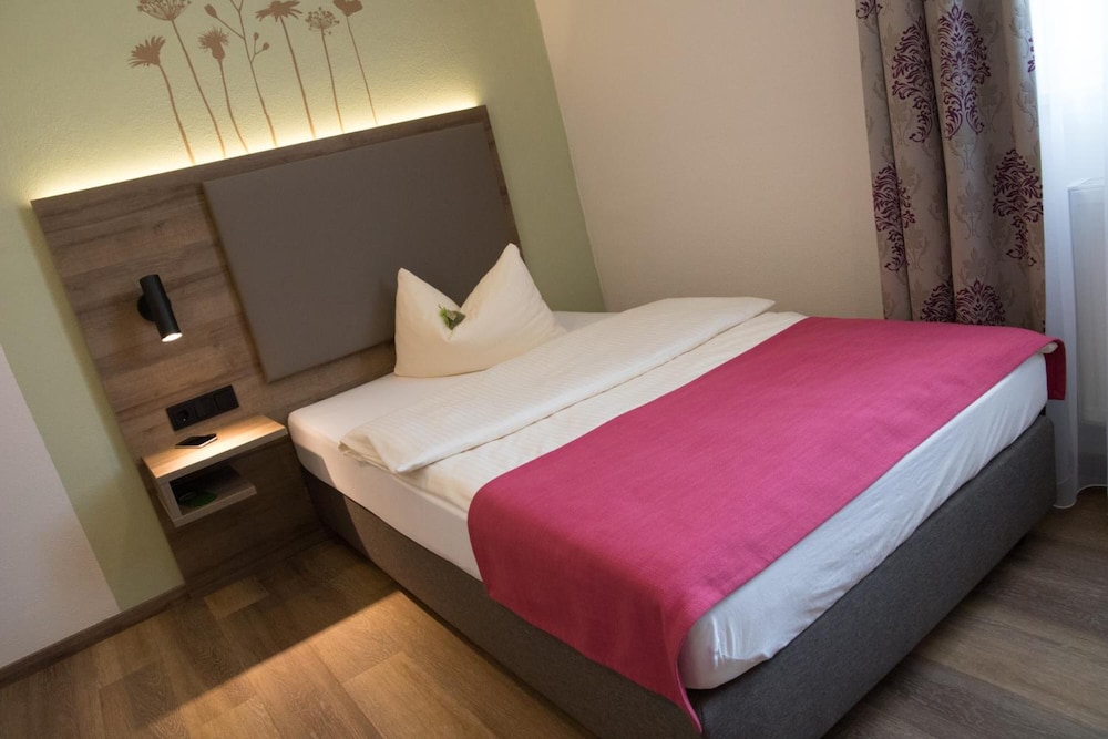 Hotel Gastehaus Bauer garni 19/50