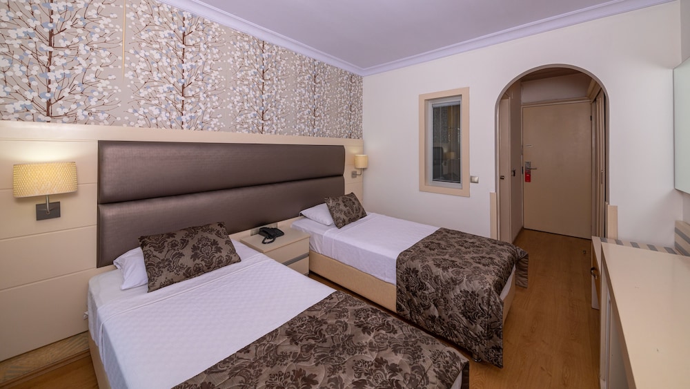 Faros Grand Hotel 21/48