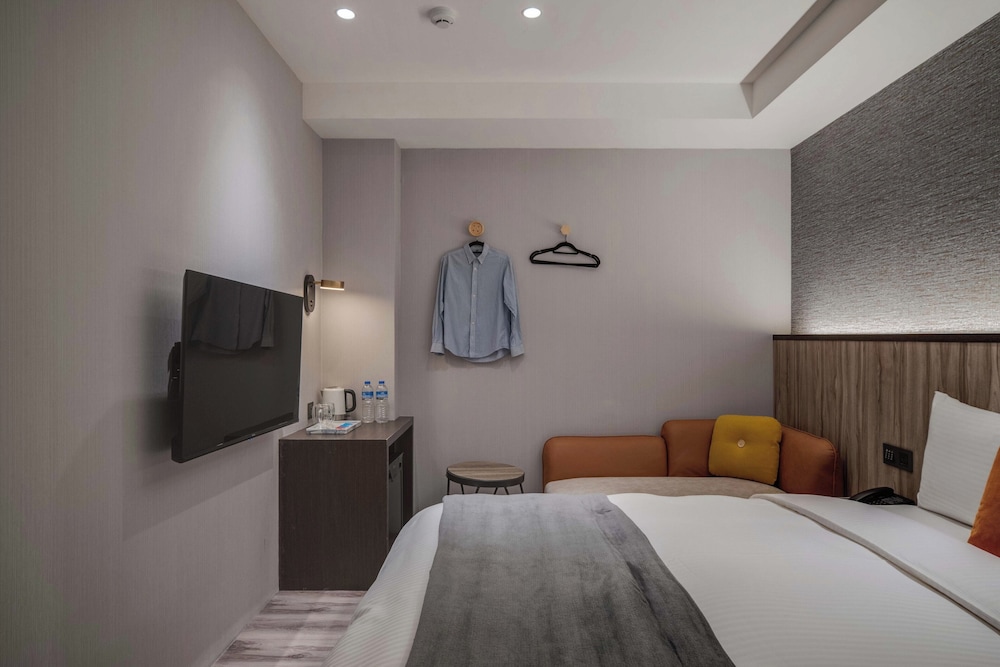 Fun Stay Inn Ximen 18/48