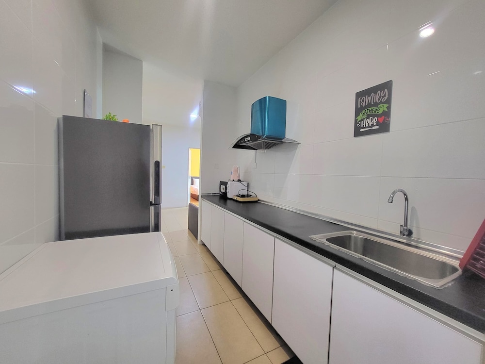 Roxy Hotel Apartment 7/58