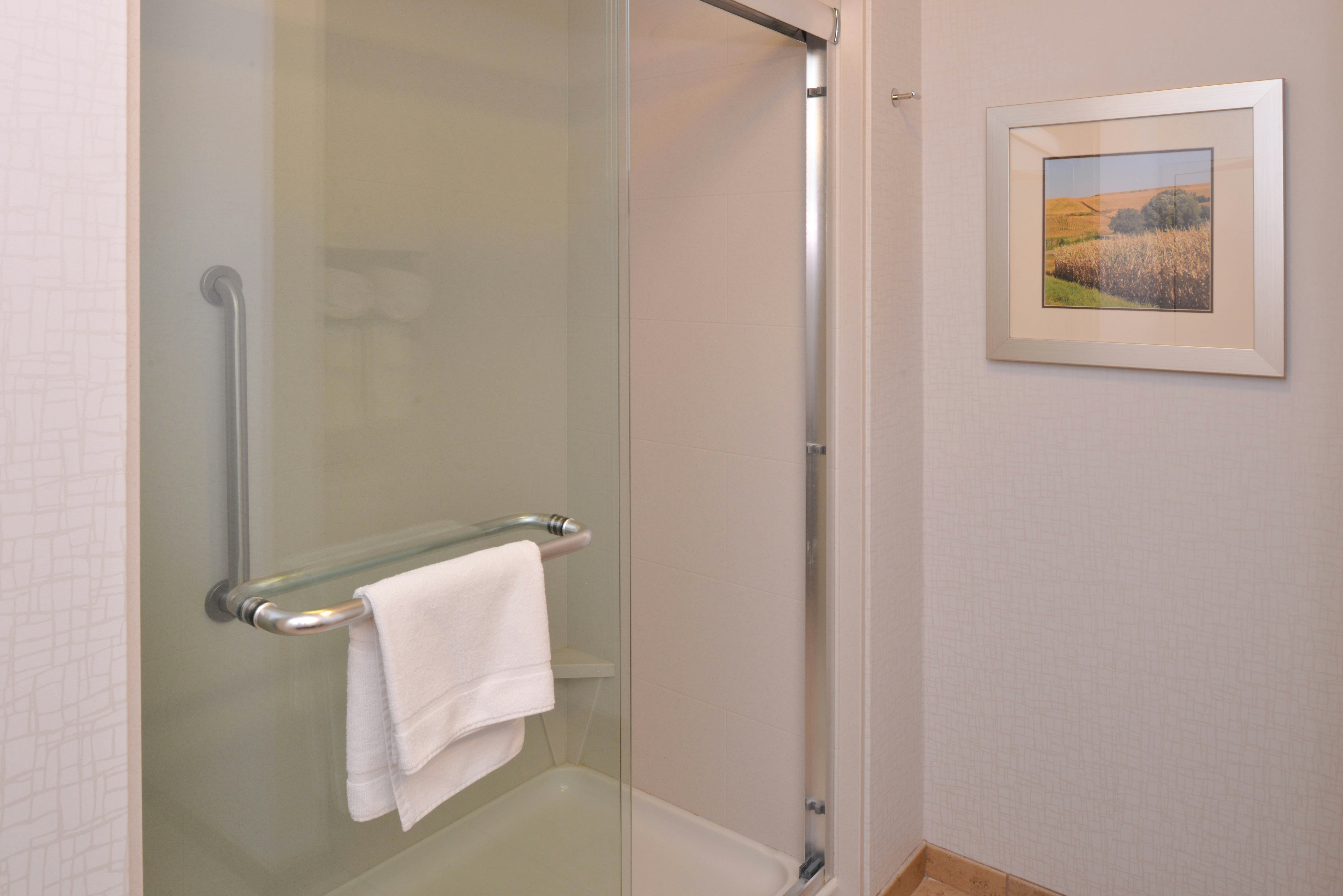 غرفة بسرير كينج لذوي الإعاقة، HAMPTON INN OMAHA MIDTOWN-AKSARBEN AREA 8/8