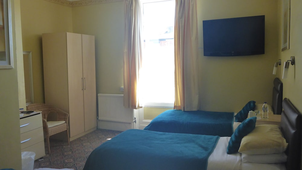 The Warwick - Guest House 15/50