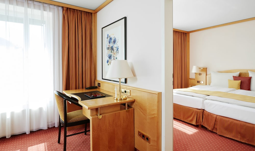 SUPERIOR, DOUBLE BED, LIVING AREA